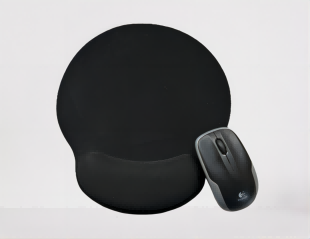 Ergonomic mouse pad with memory foam wrist example