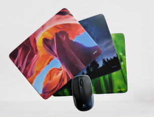 Welded mouse pads and counter mats are ideal for promotions and calendars. It's ACME brand example.