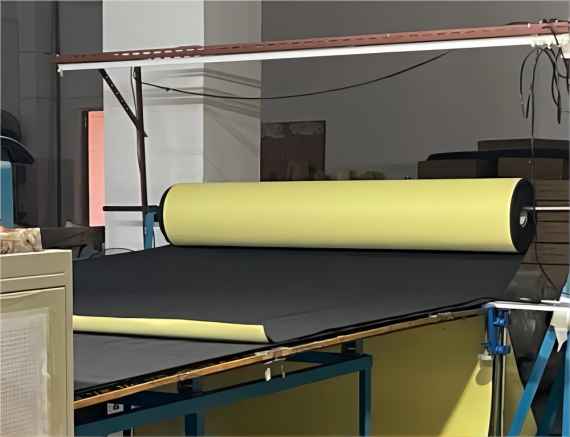 Self Adhesive Natural Rubber Roll is ready to be cut