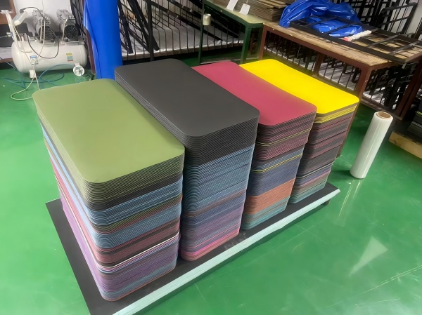 Handstand Yoga Mat PU top Natural Rubber Base