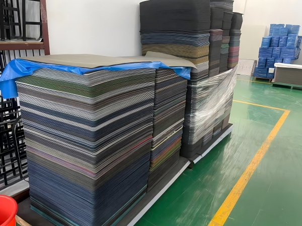 Handstand Yoga Mat PU top Natural Rubber Base